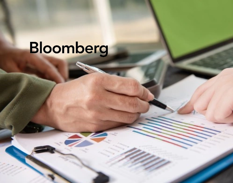 Bloomberg Sponsors MIDE Financial Literacy Program for Women