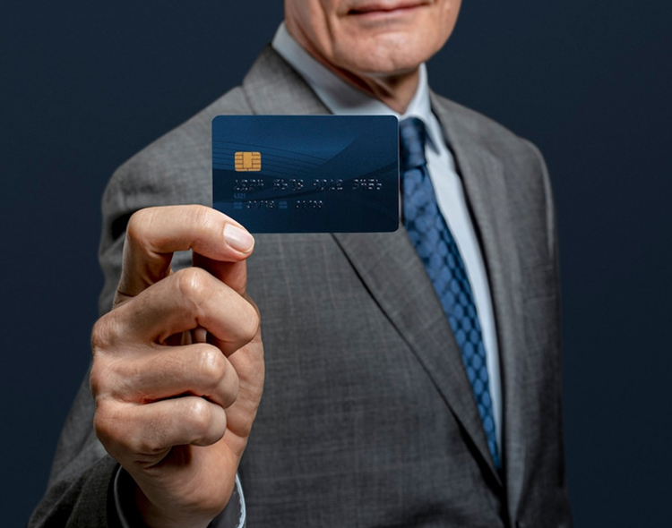 American Express and Square Partner to Create First Credit Card for Square Sellers